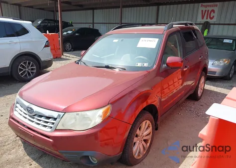 2011 Subaru Forester 2.5X Premium z USA, uszkodzony, nr VIN JF2SHADC5BH780983